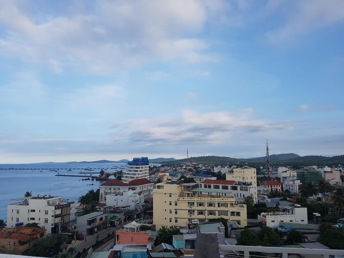 선라이즈 부티크 호텔 푸쿽 두옹 동 외부 사진
